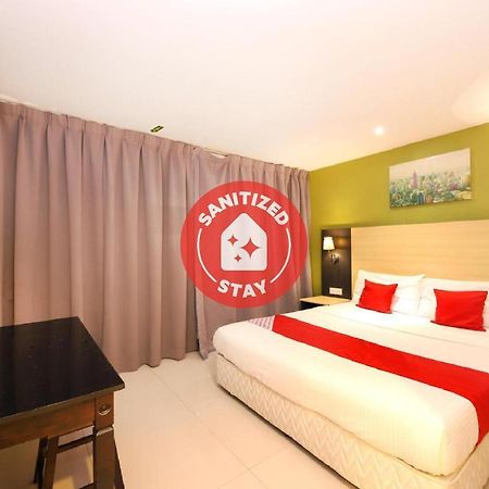 Oyo 786 The Citilite Hotel Куантан Екстер'єр фото