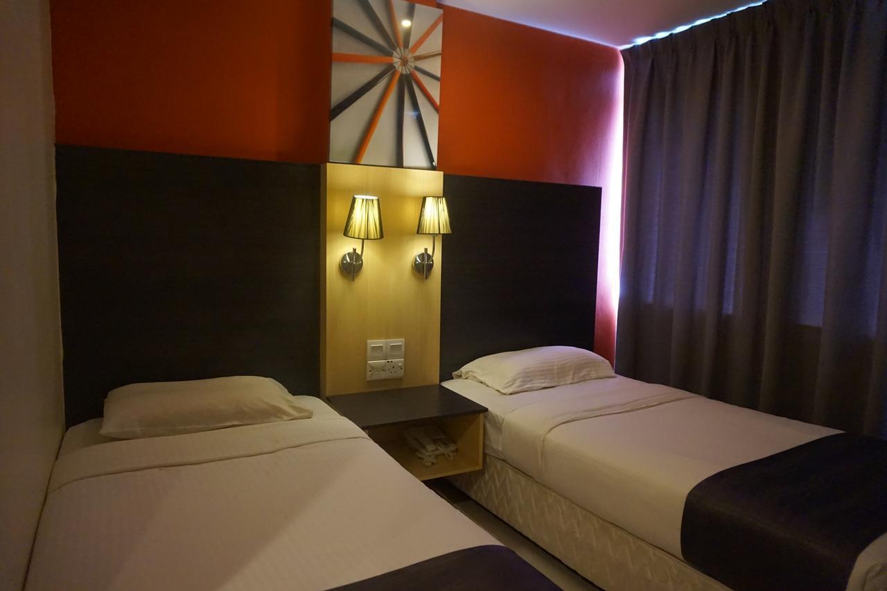 Oyo 786 The Citilite Hotel Куантан Екстер'єр фото