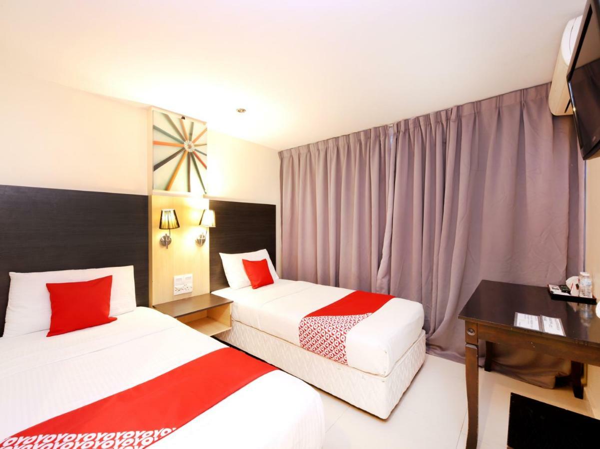 Oyo 786 The Citilite Hotel Куантан Екстер'єр фото